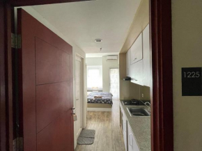 Apartement mahogany by kalandra